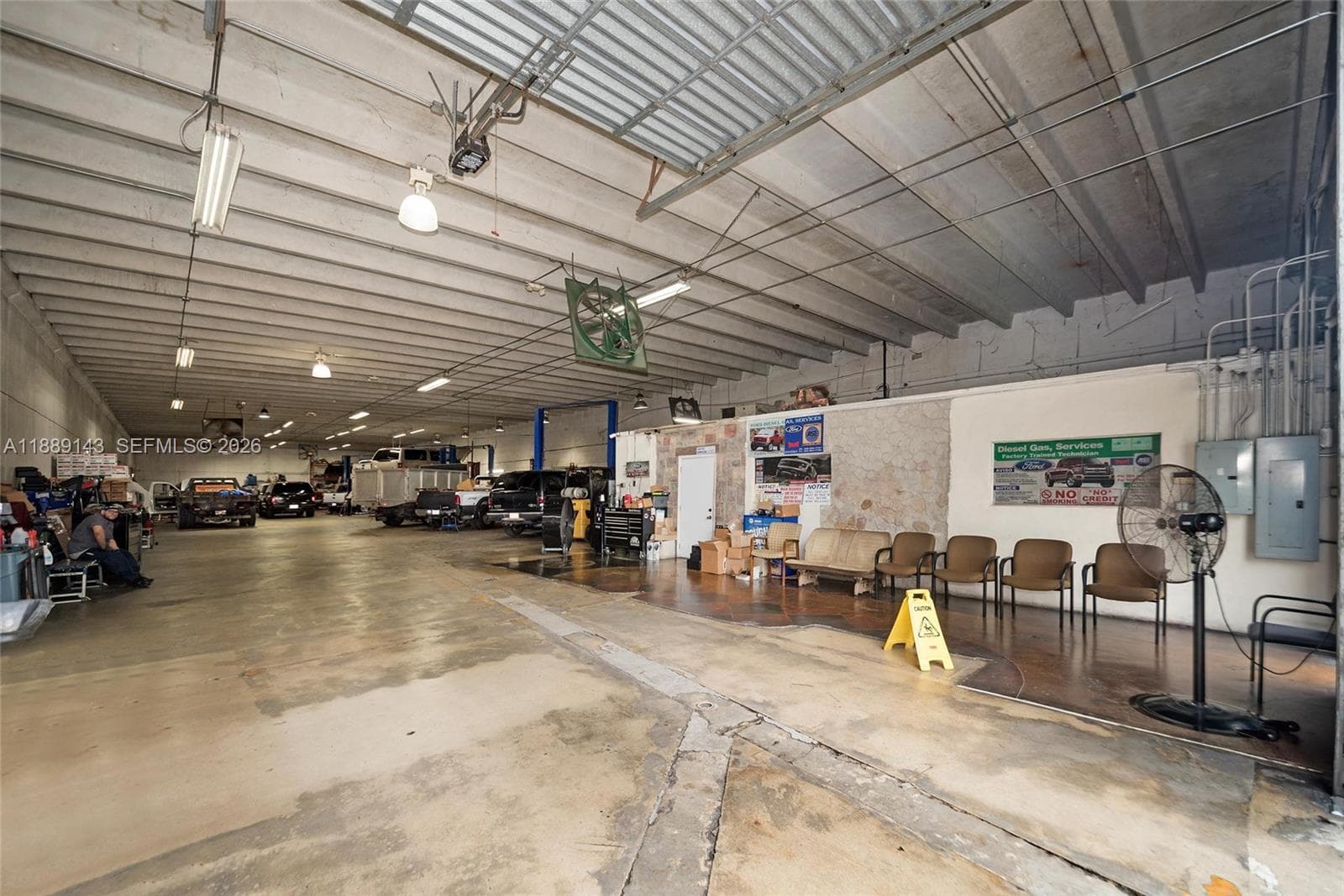 8230 NW 56 St