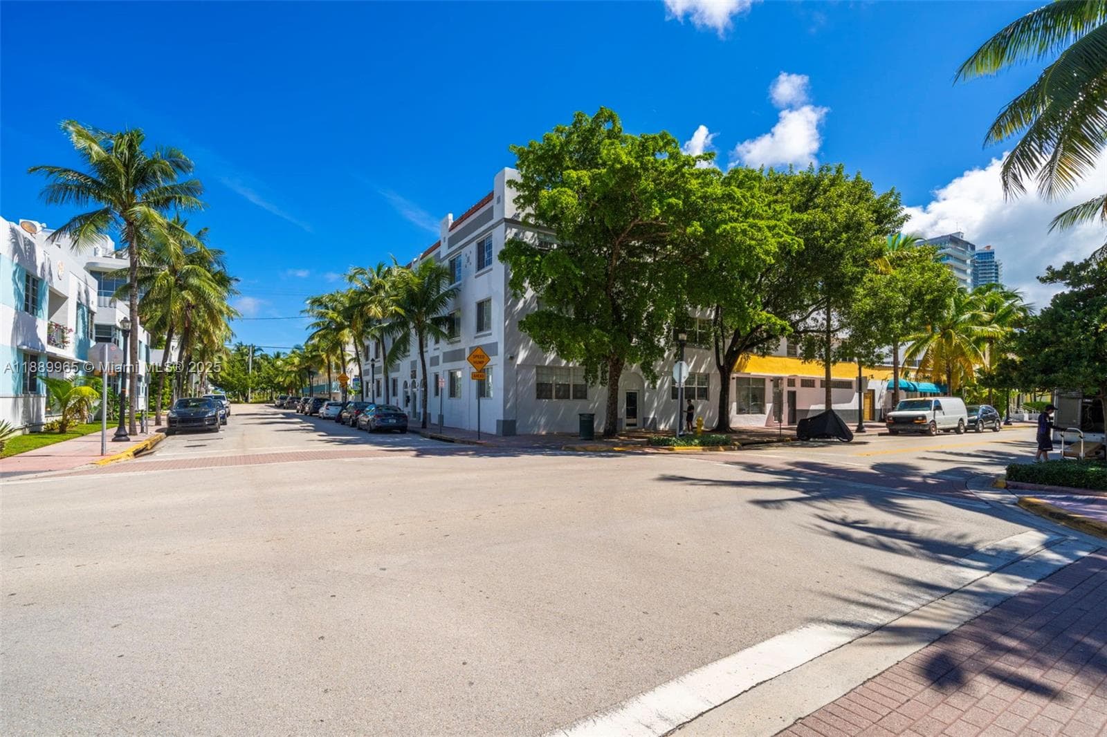 249 Collins Ave, Miami Beach FL 33139