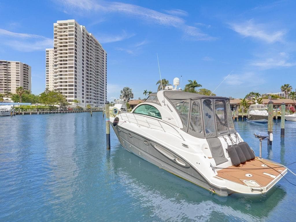 2667 S Parkview Dr, Hallandale Beach FL 33009