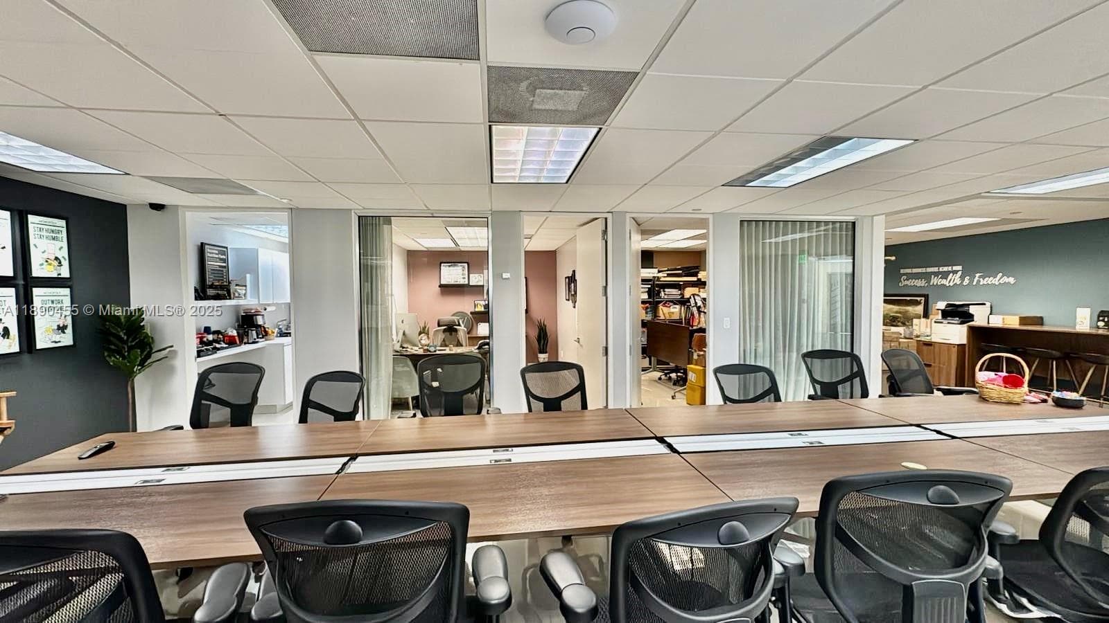 2100 Ponce De Leon Blvd # 1090, Coral Gables FL 33134
