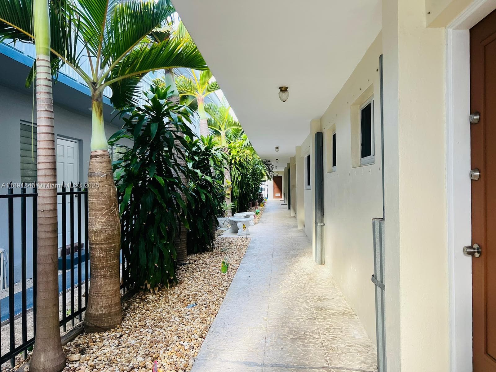 7435 Byron Ave, Miami Beach FL 33141