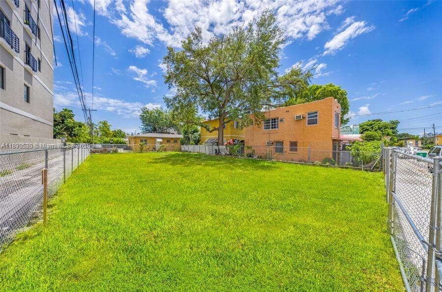 129 SW 21st Ave, Miami FL 33135