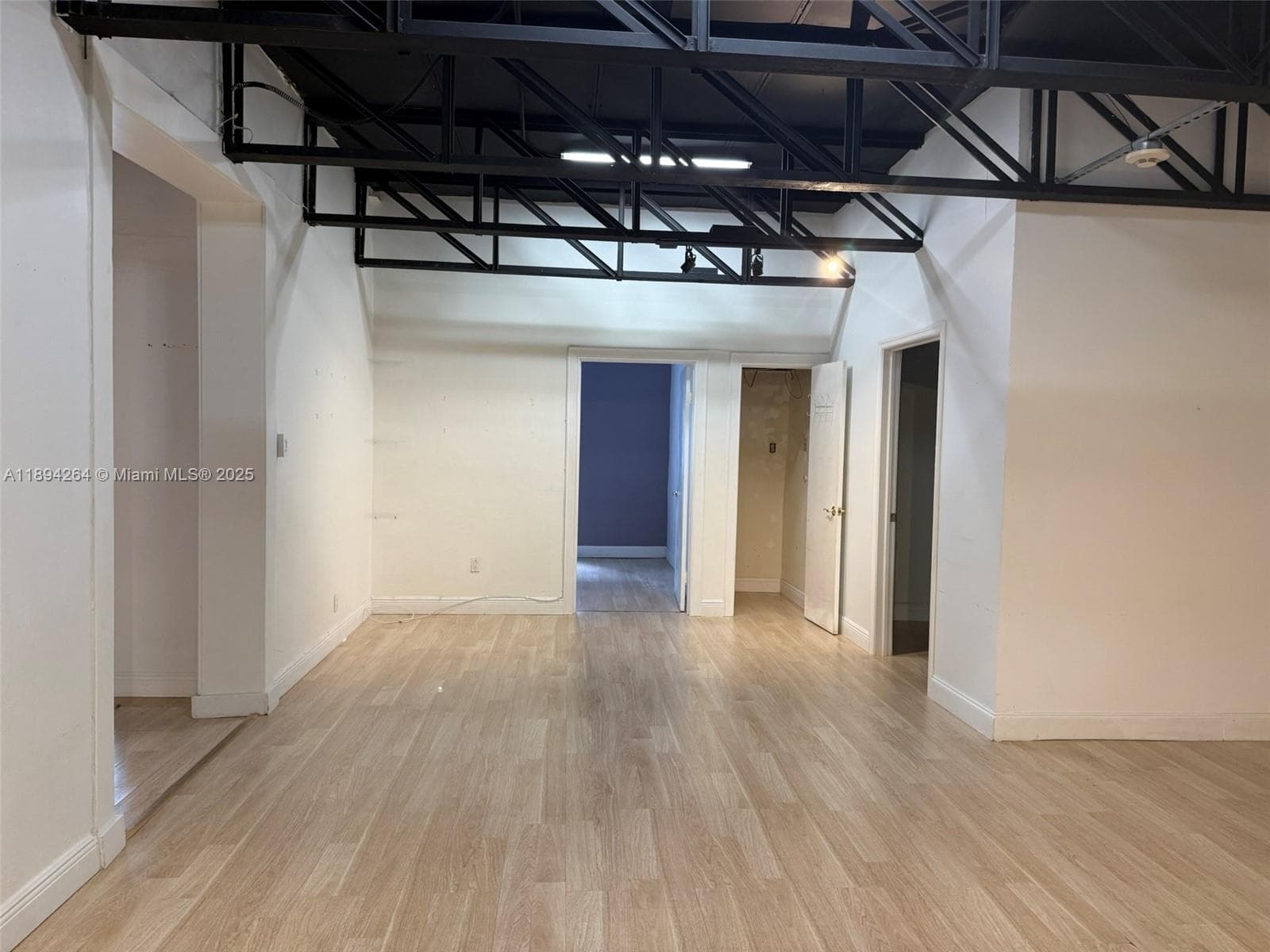 299 Alhambra Cir, Coral Gables FL 33134