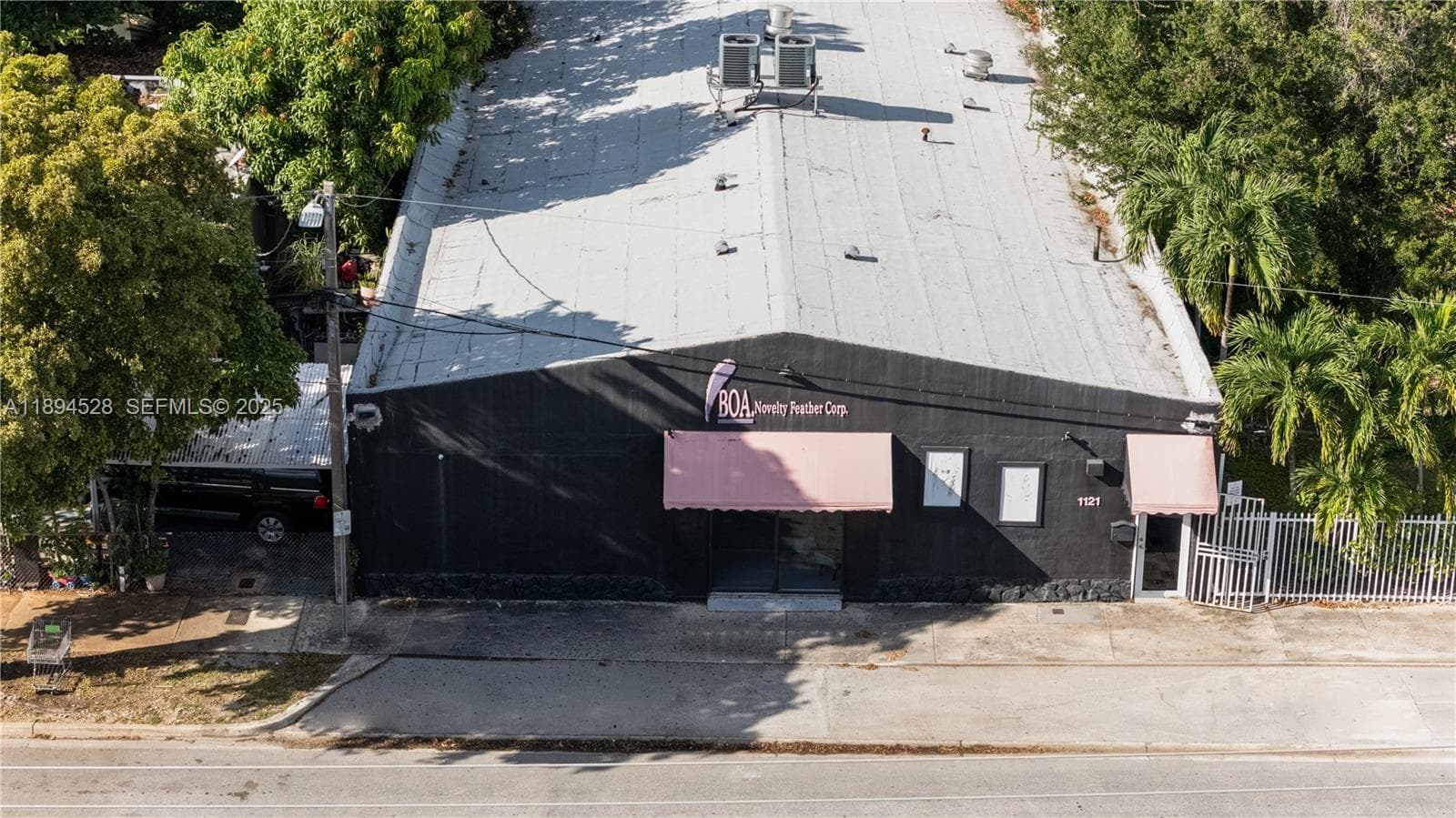1121 NW 29th St, Miami FL 33127