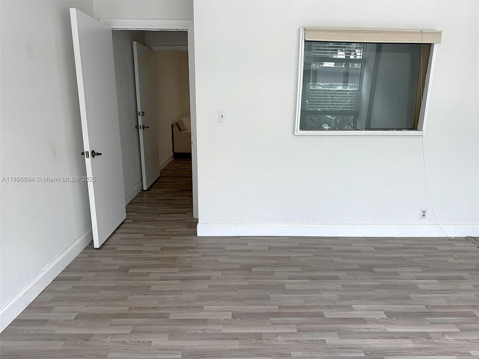 Suite 315- private officr
