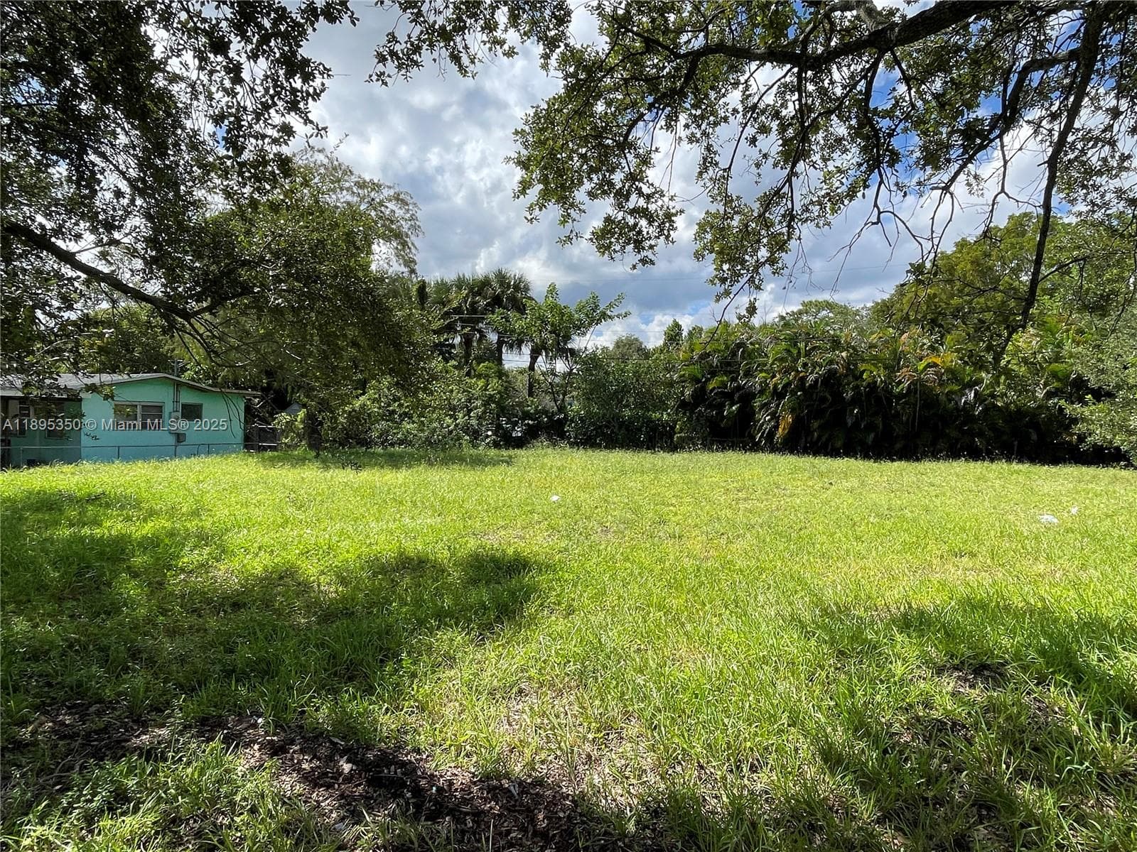 833 NW 12th Ave, Fort Lauderdale FL 33311
