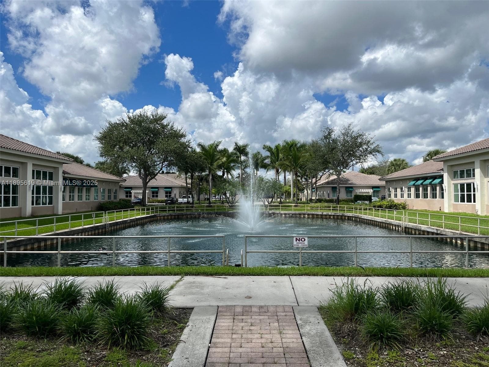 5220 S University Dr # 106C, Davie FL 33328