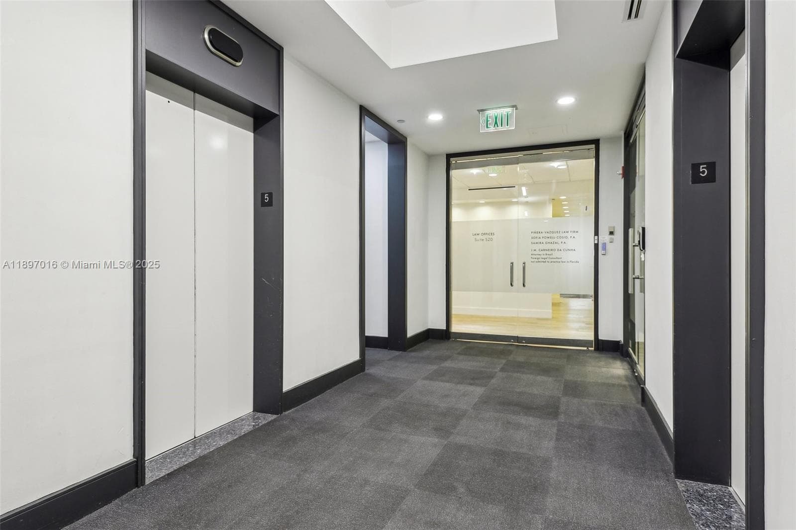 1200 Brickell Ave # D, Miami FL 33131