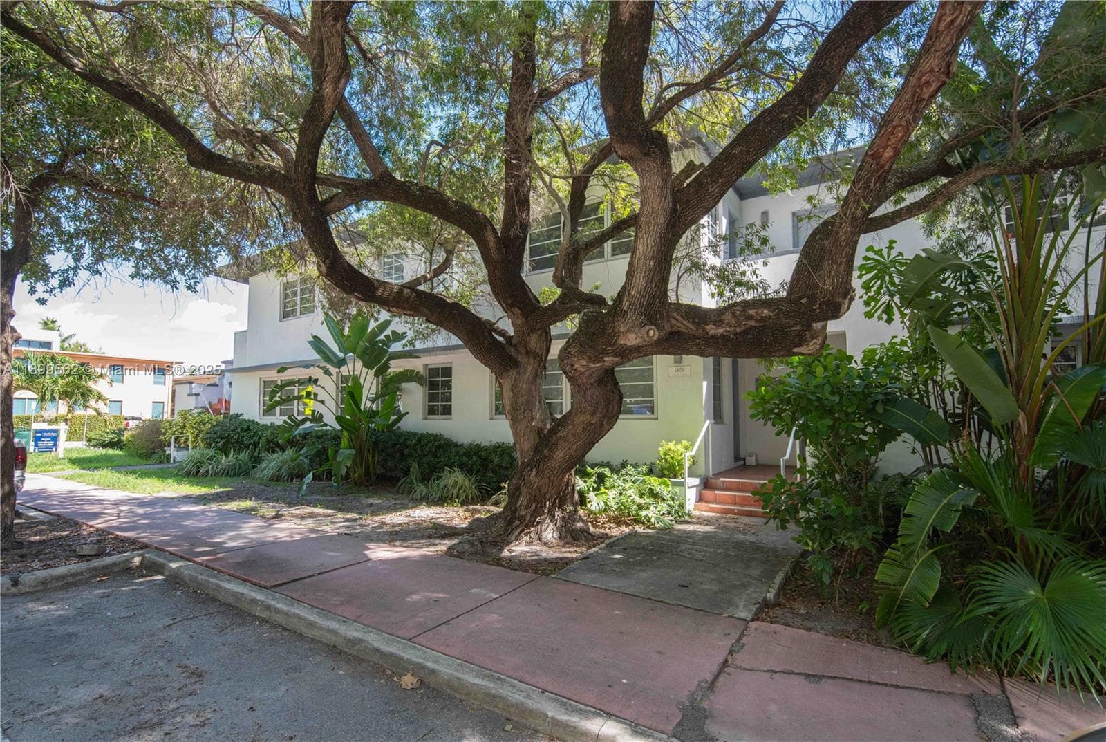 1485 Bay Rd, Miami Beach FL 33139