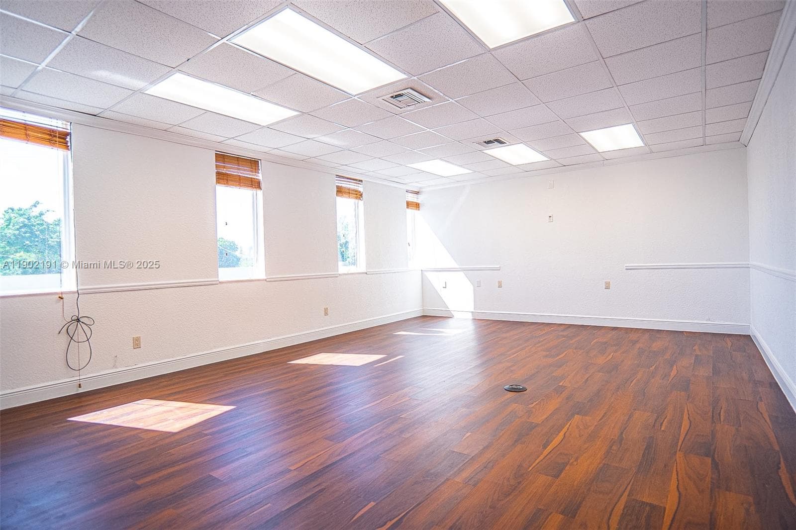 3401 NW 7th St, Miami FL 33125