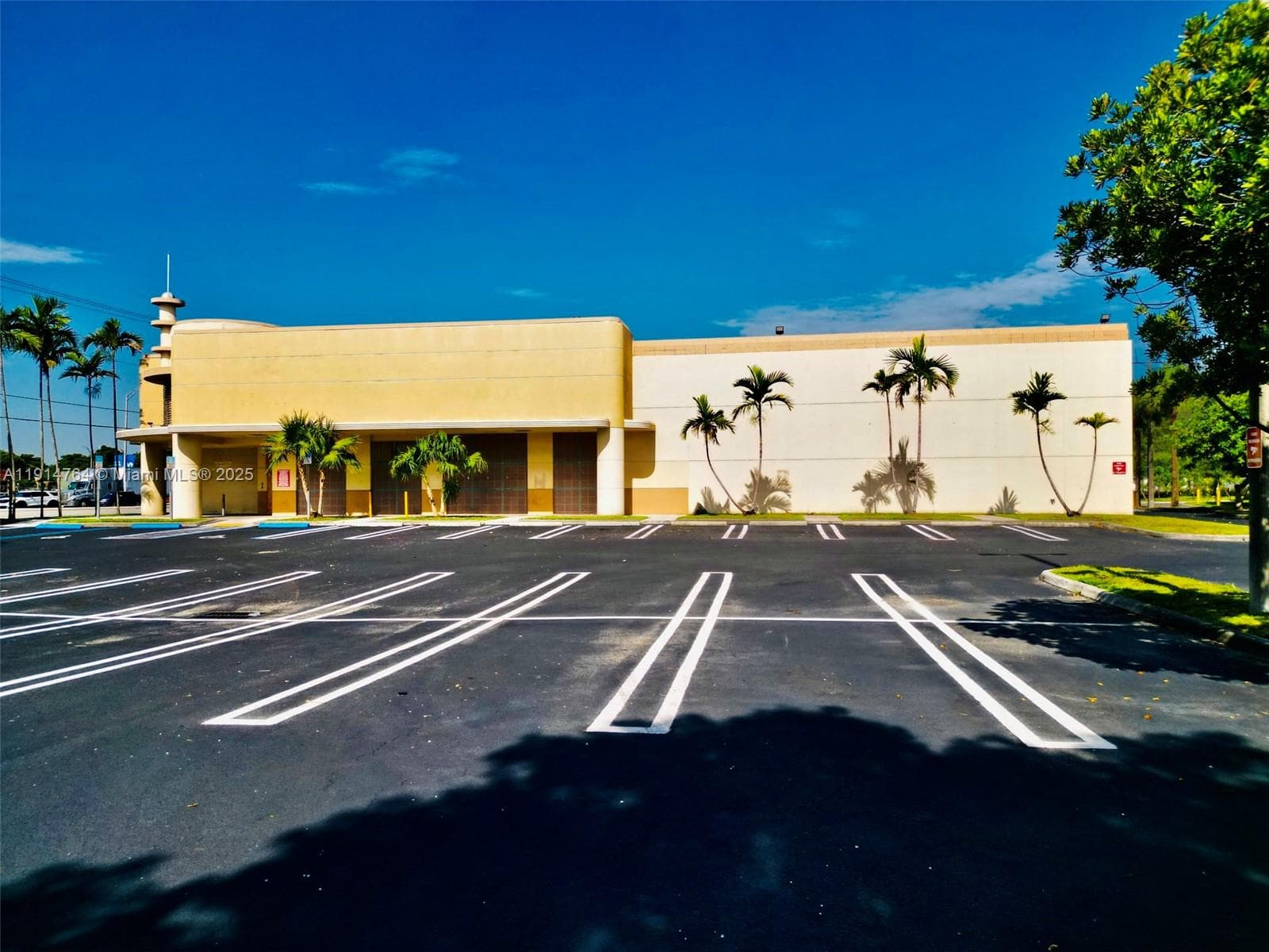 11920 NW 27th Ave, Miami FL 33167