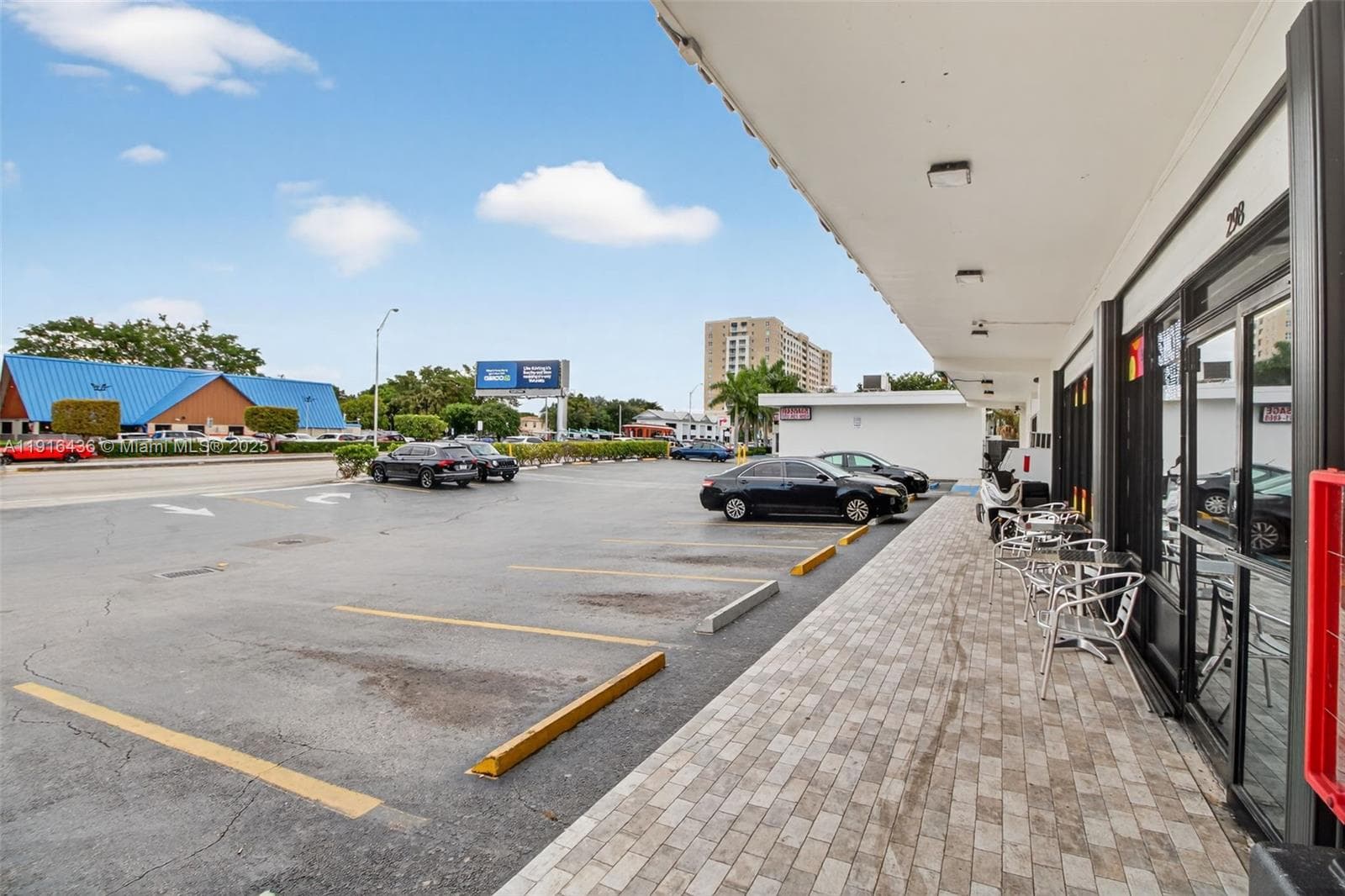 Convenience S/Smoke Shop Store & Smoke Shop For Sale, Miami FL 33126