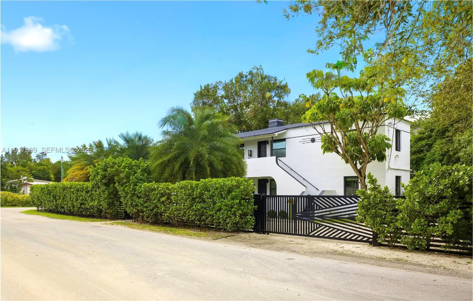 8270 NE 1st Pl, Miami FL 33138