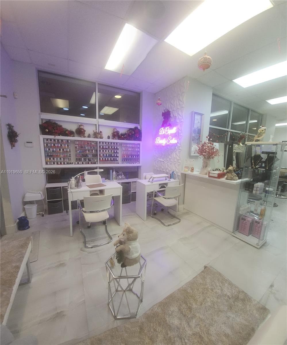 14707 SW 42nd St # 401, Miami FL 33185