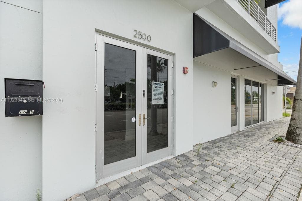 2500 Wilton Dr, Wilton Manors FL 33305
