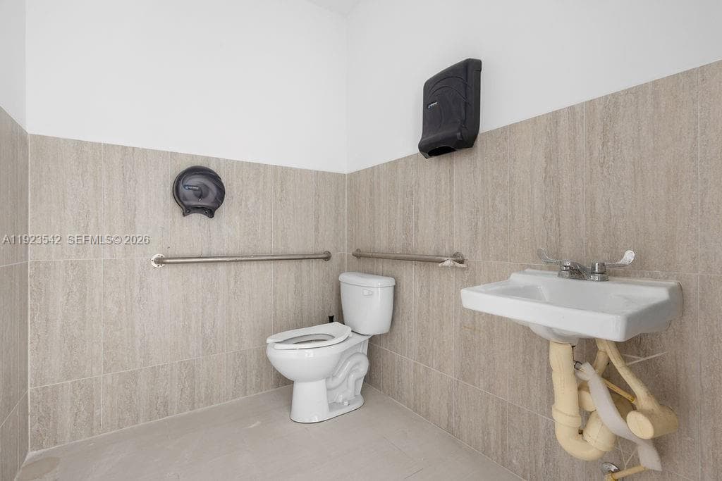 2500 Wilton Dr, Wilton Manors FL 33305