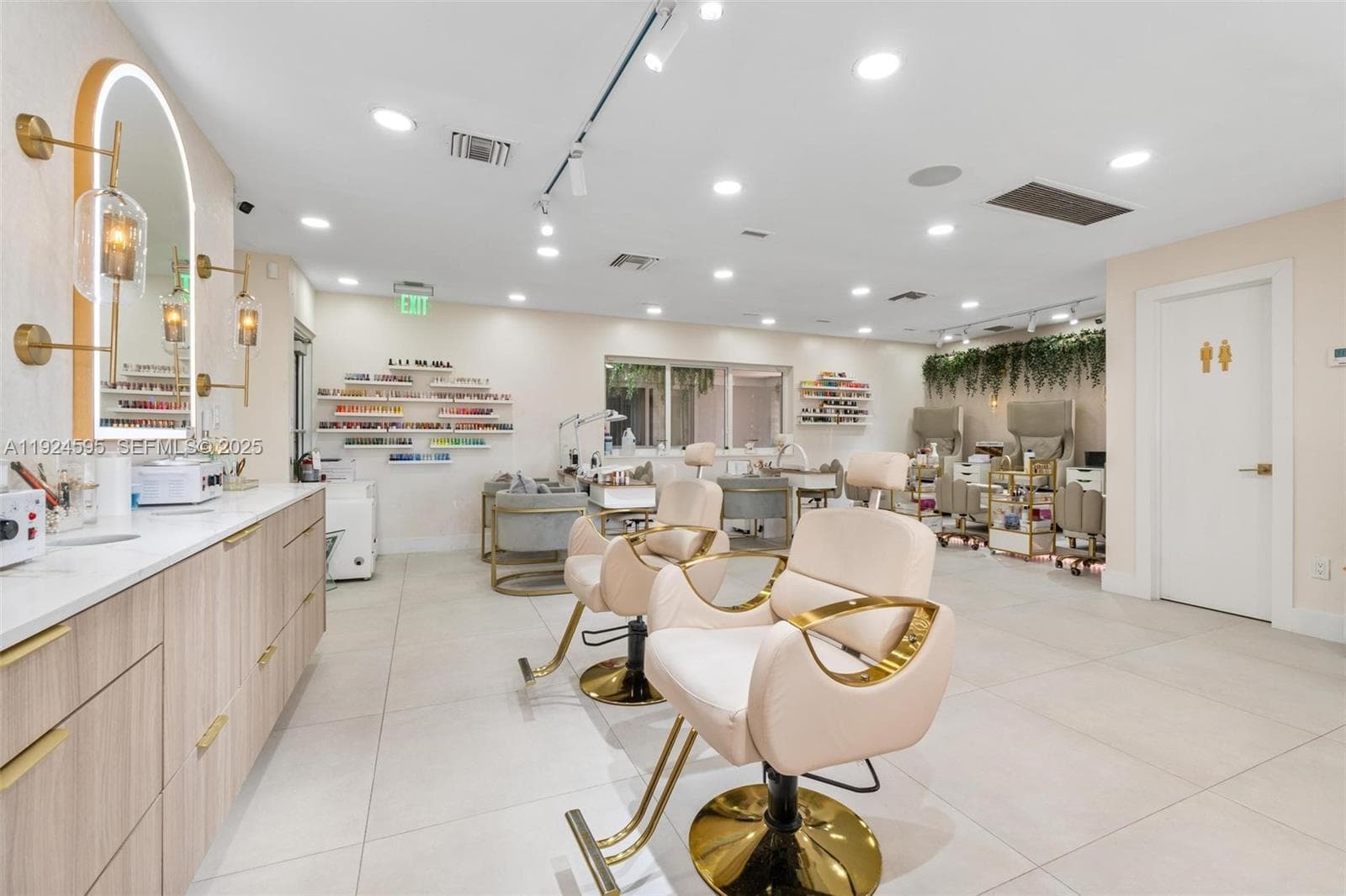 0000 SW 87th Ave, Miami FL 33165