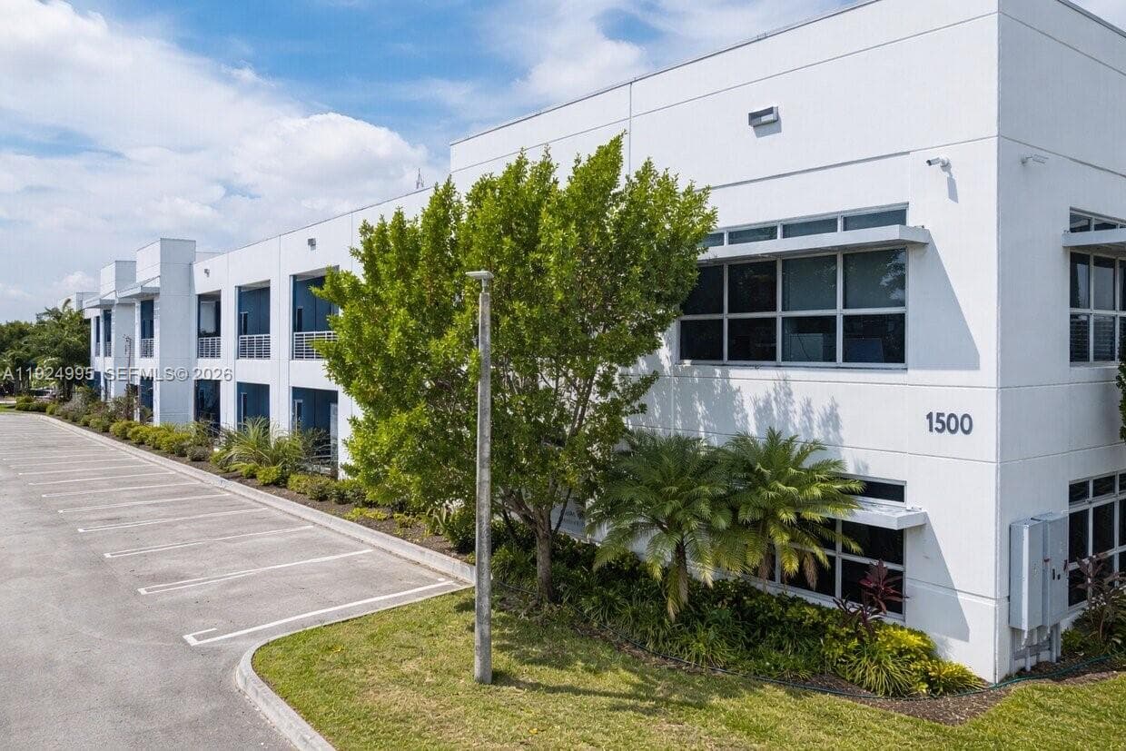 1500 NW 89th Ct # 209, Doral FL 33172