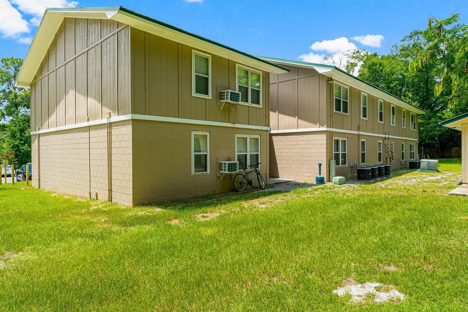 21-web-or-mls-872-deerwood-ln