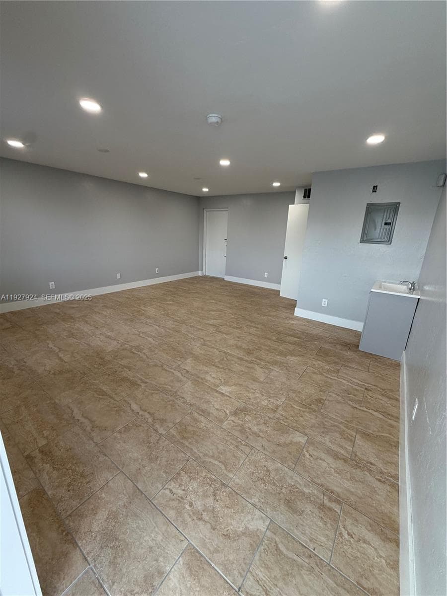 2700 EVANS AVE # 3, Fort Myers FL 33901