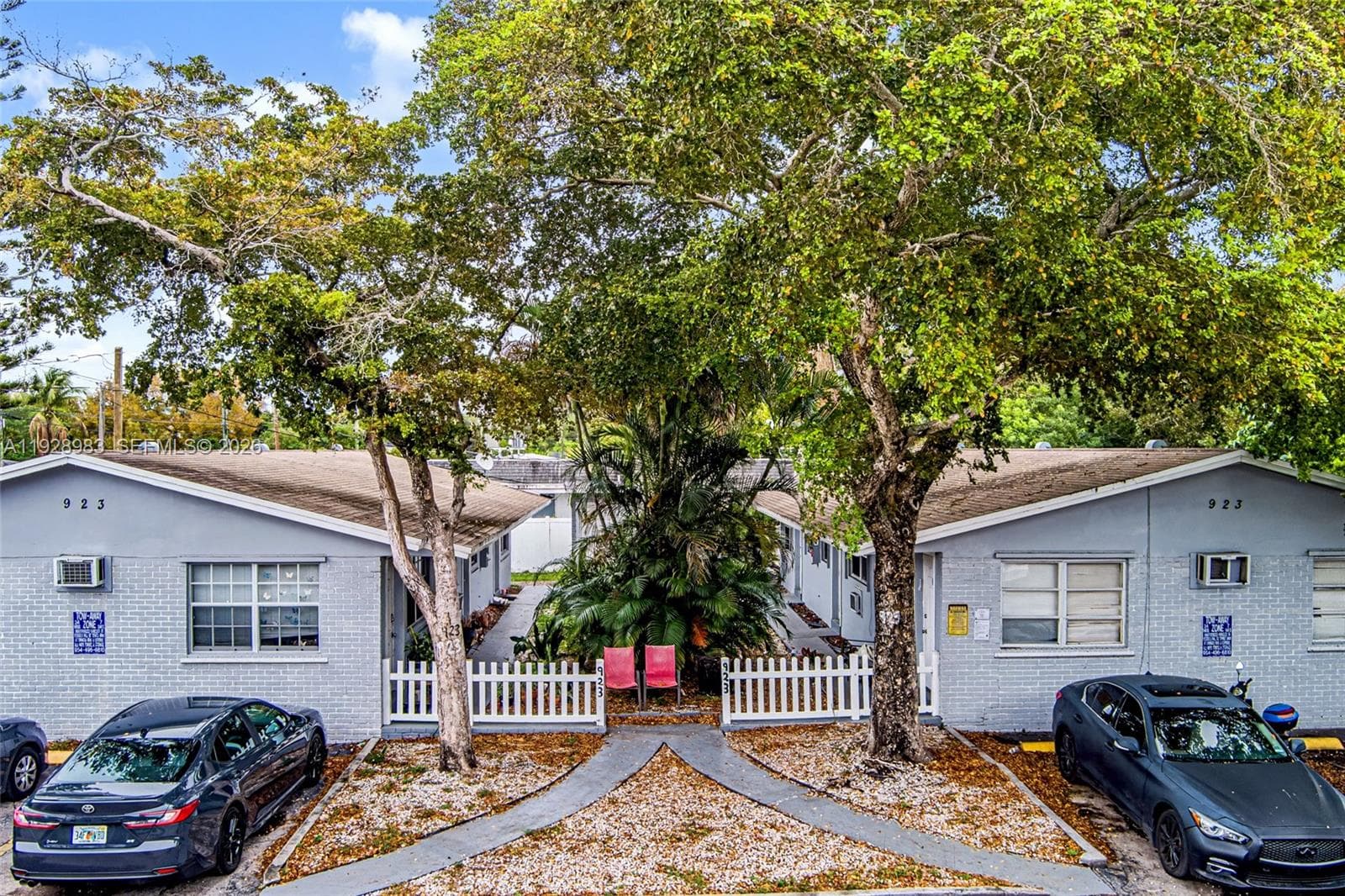 923 SE 2nd Ave # 6, Hallandale Beach FL 33009