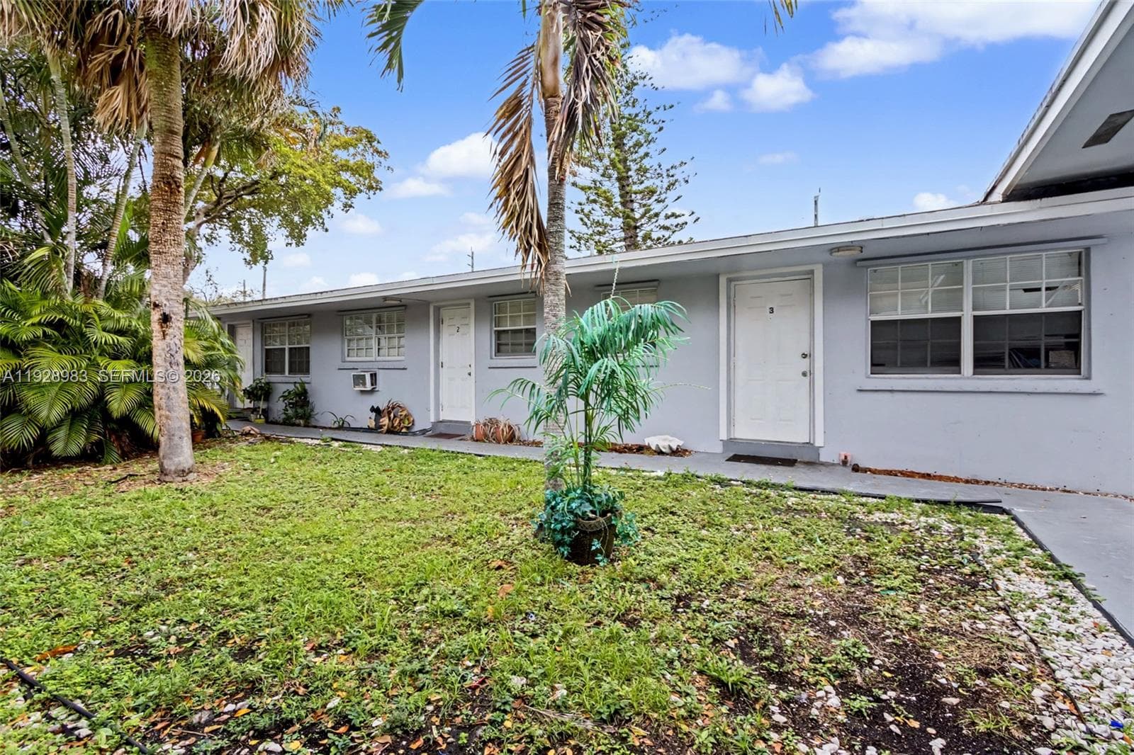 923 SE 2nd Ave # 6, Hallandale Beach FL 33009