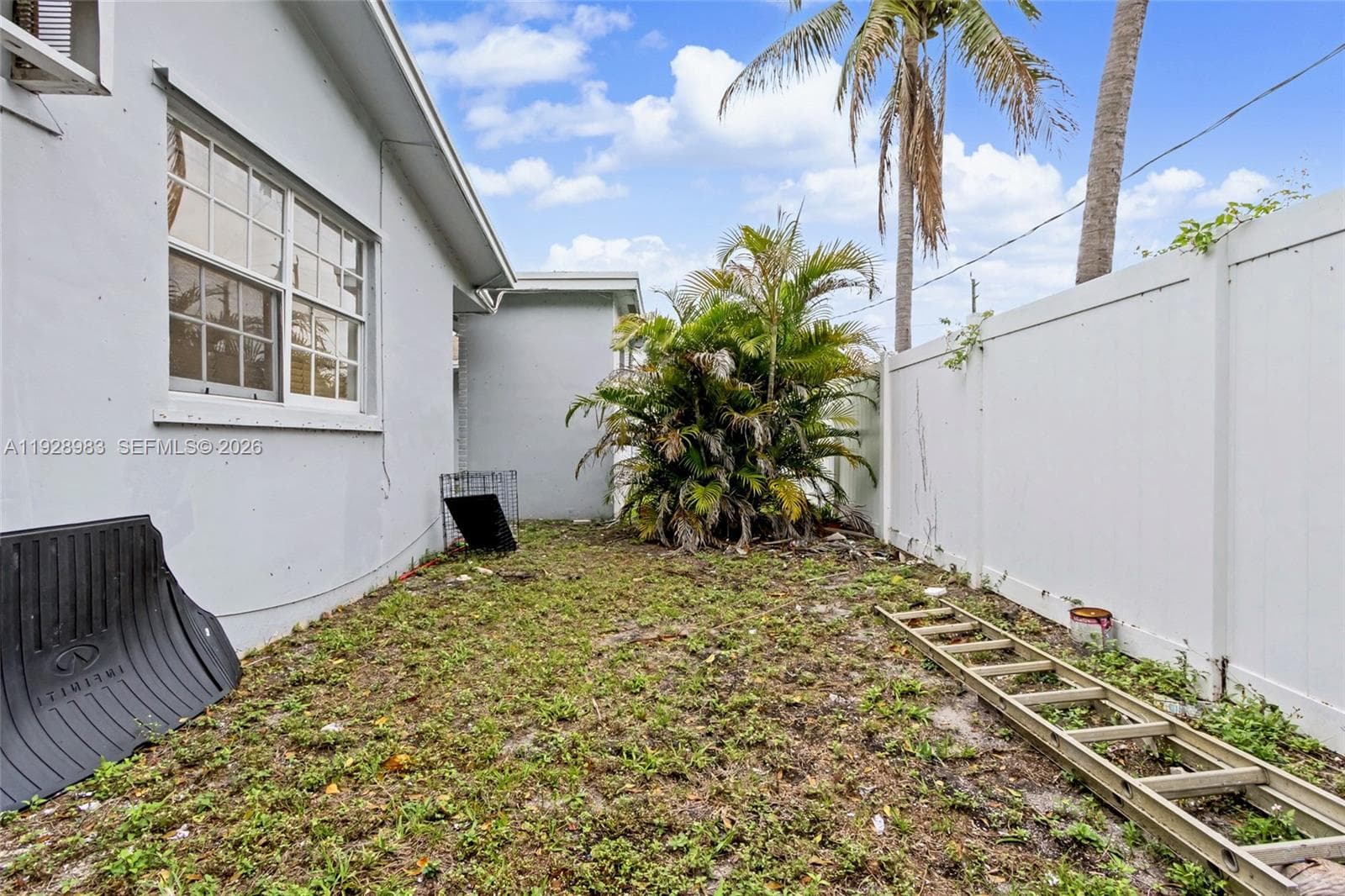 923 SE 2nd Ave # 6, Hallandale Beach FL 33009