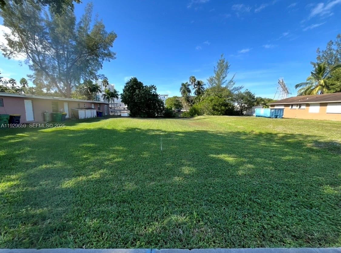 157 NW 14th Way, Dania Beach FL 33004