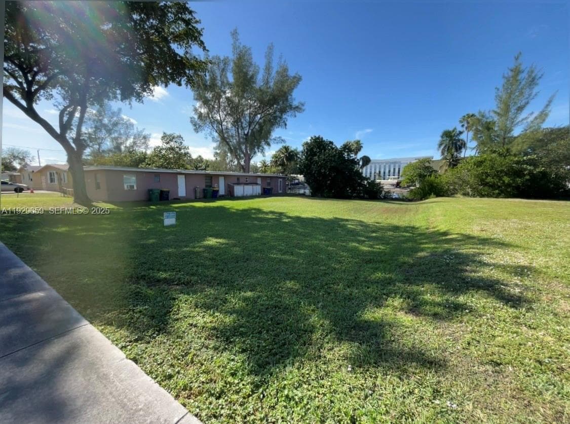 157 NW 14th Way, Dania Beach FL 33004