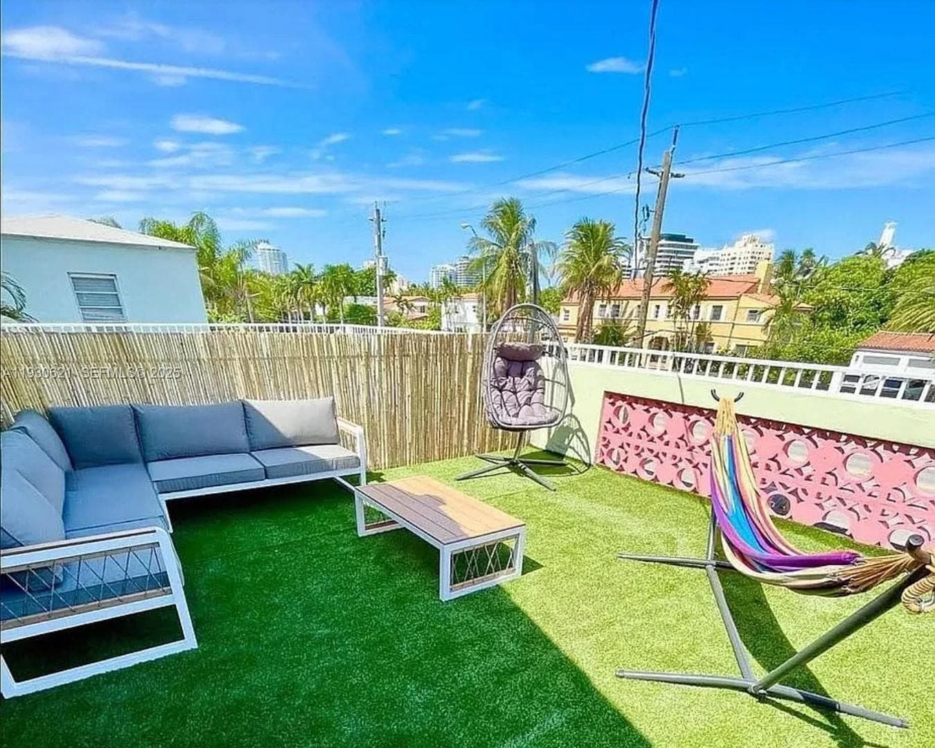 2822 Pine Tree Dr, Miami Beach FL 33140