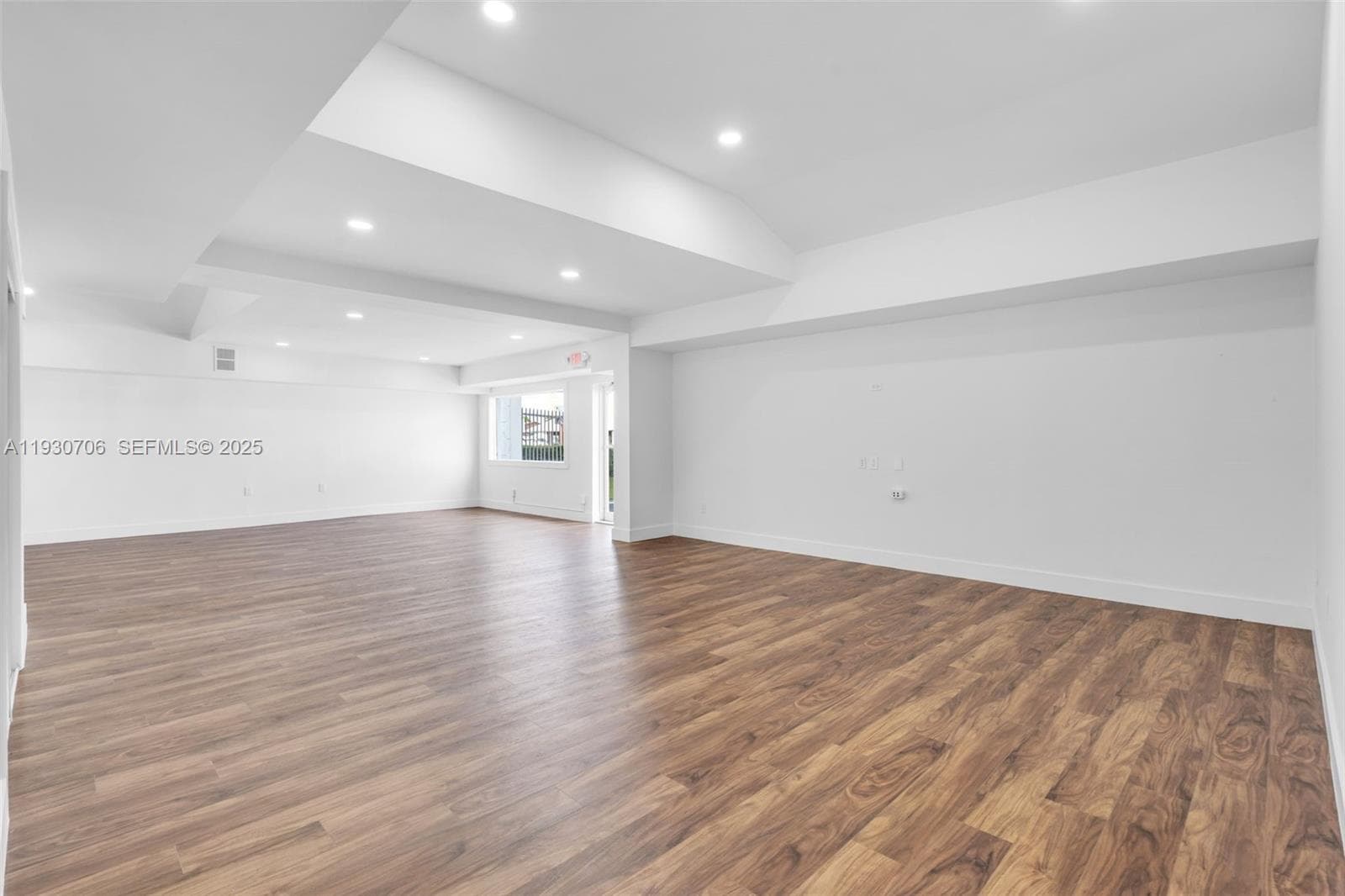 8930 SW 40th St, Miami FL 33165