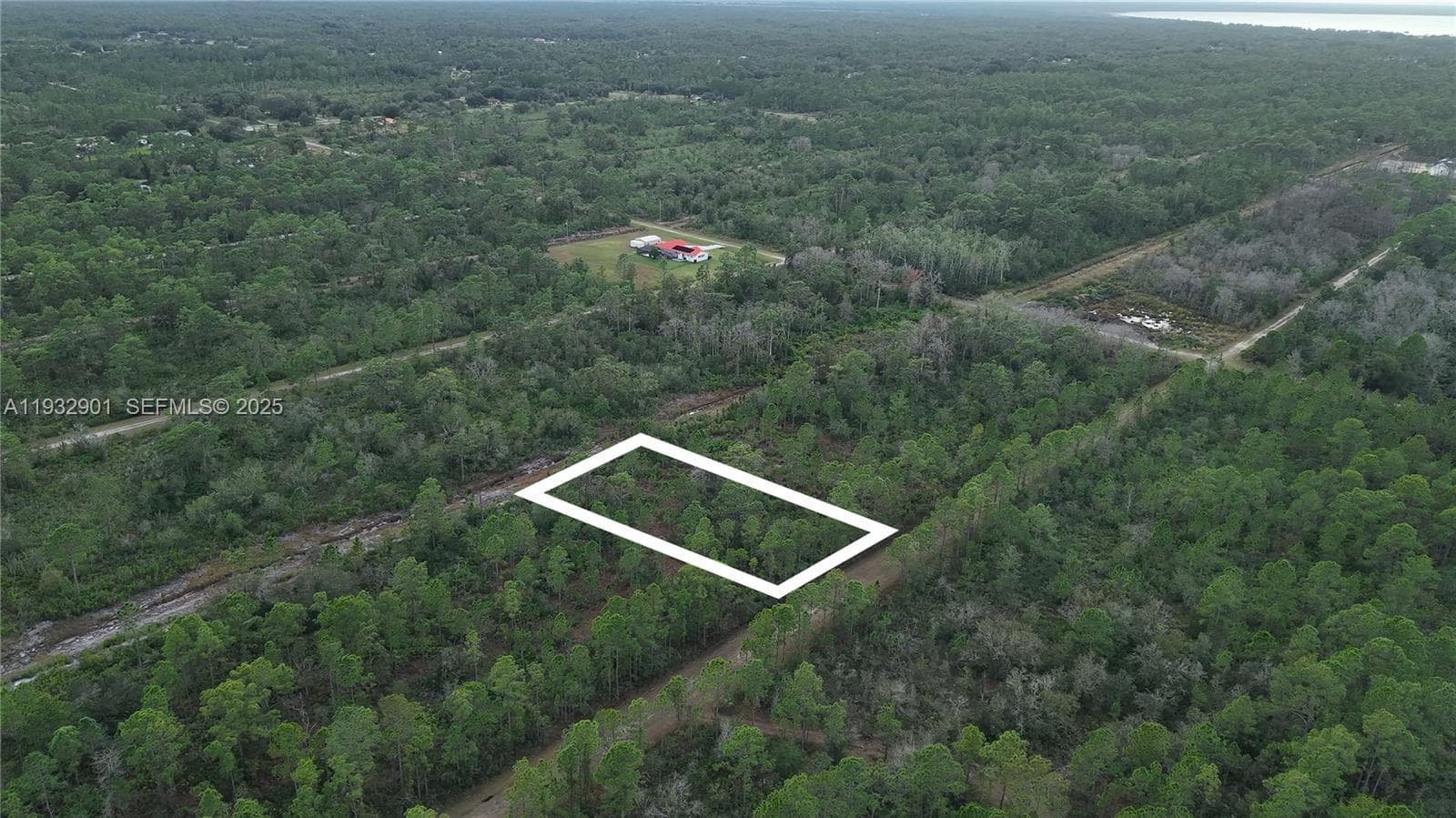 215 IXORA DR, Other City - In The State Of Florida FL 33855