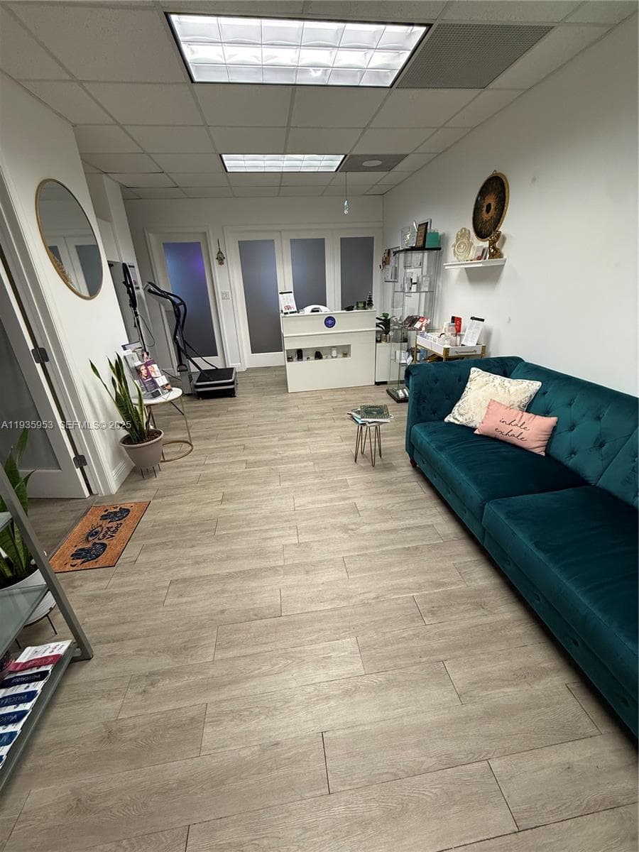 717 Ponce De Leon Blvd # 206, Coral Gables FL 33134