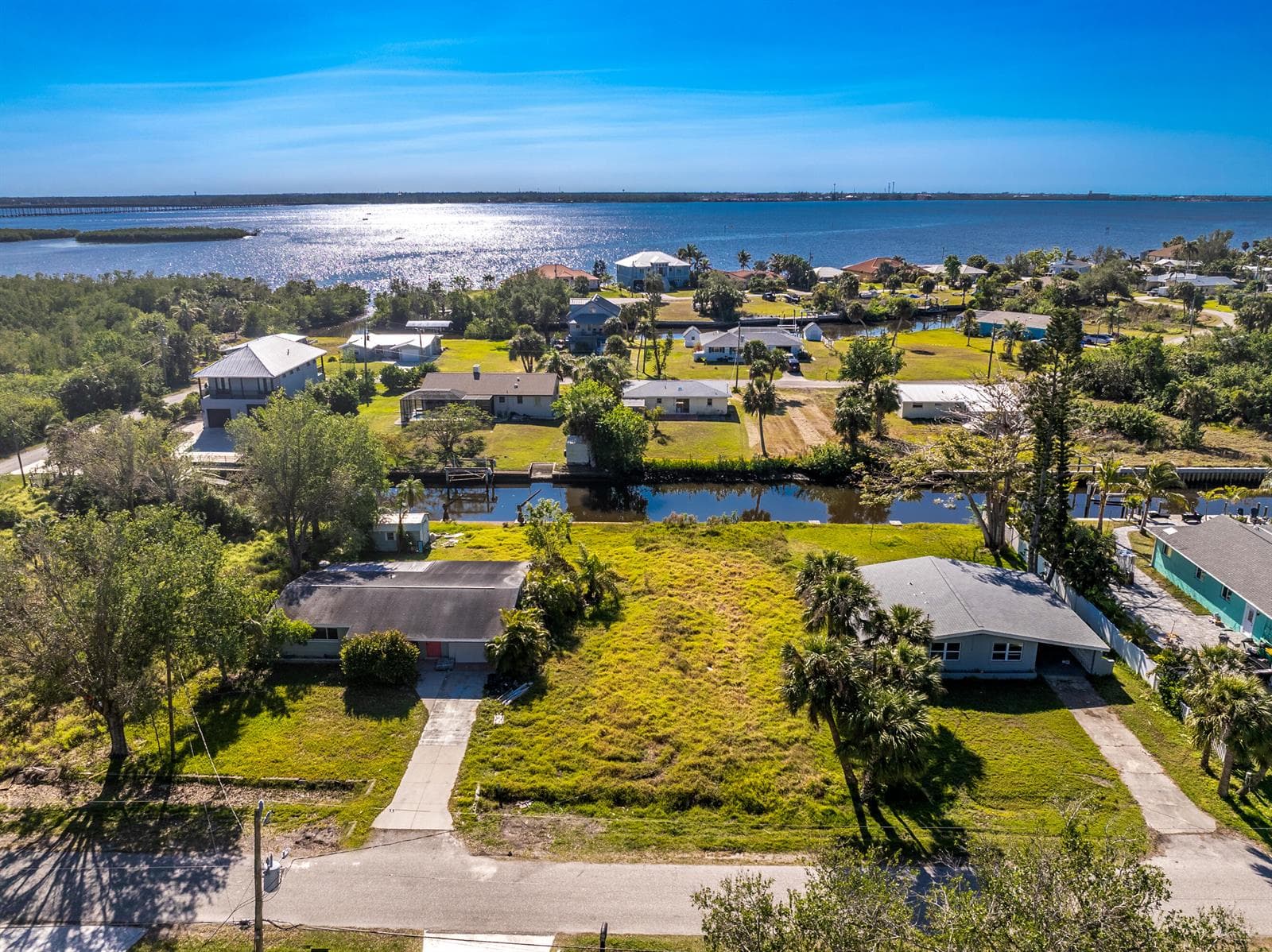 188 Danforth Dr-4
