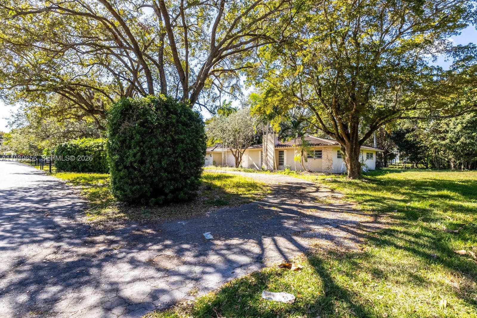 13500 SW 68th Ct, Pinecrest FL 33156