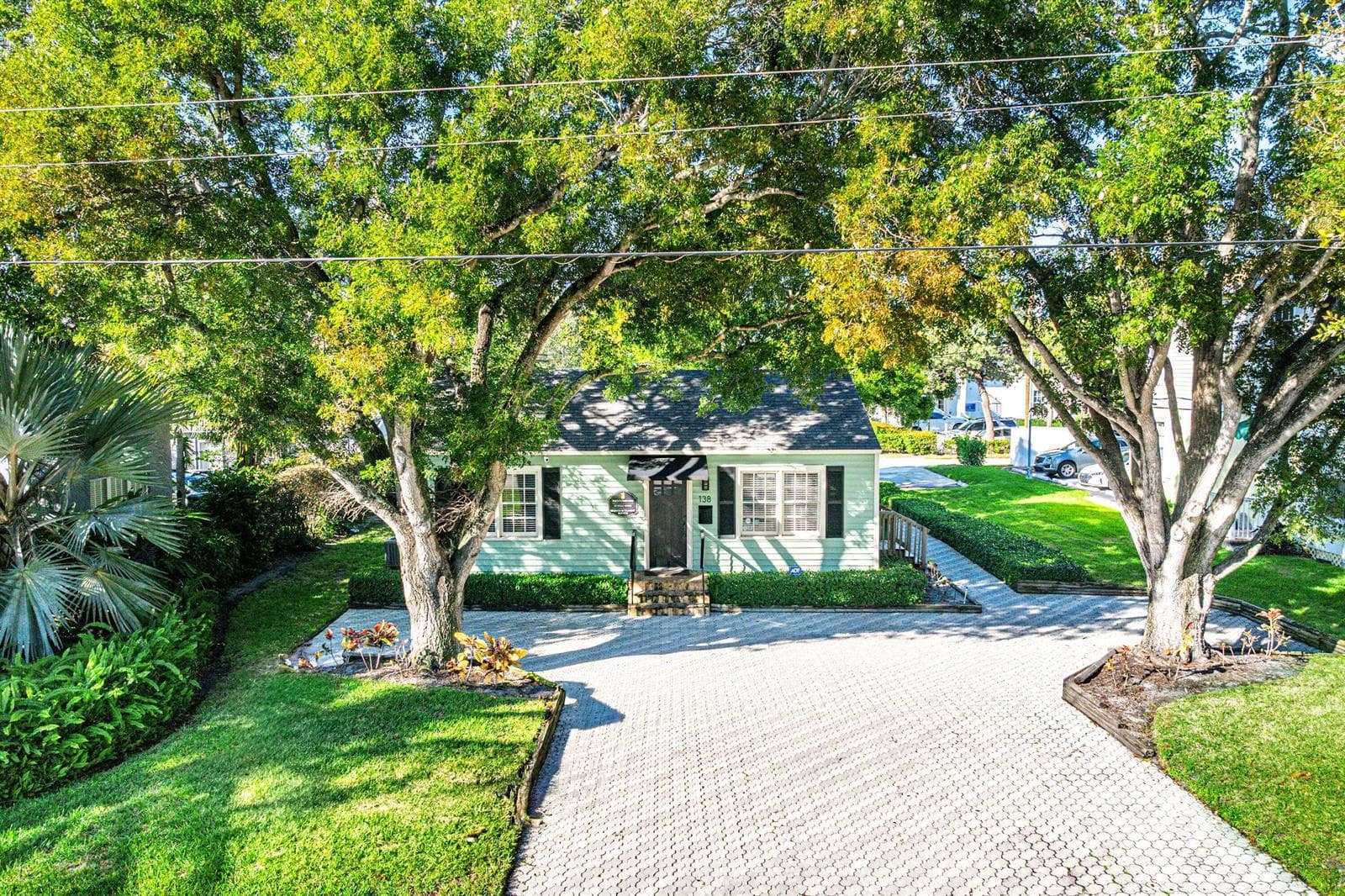 138 N Swinton Avenue