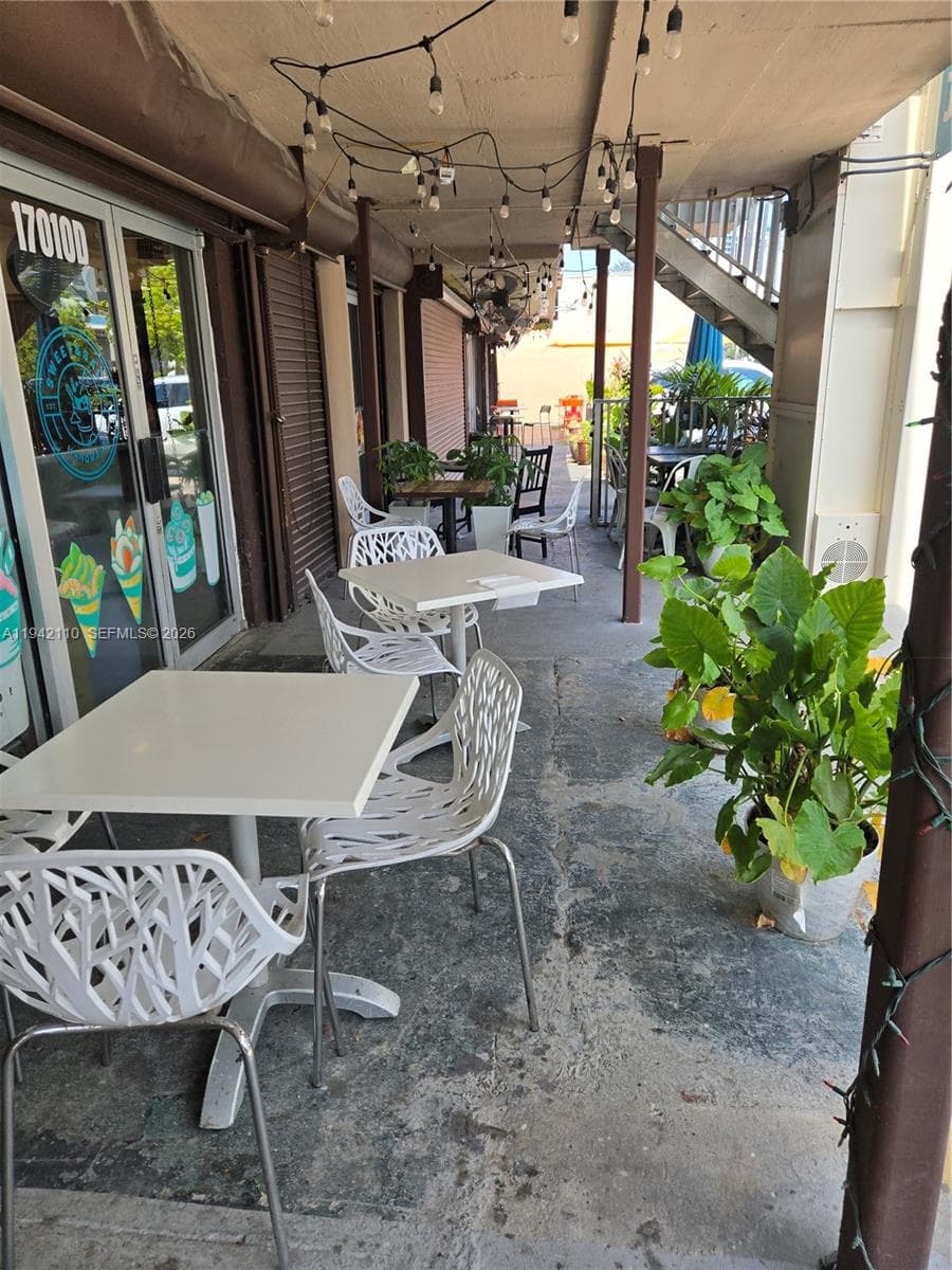 17010 #D W Dixie Hwy, North Miami Beach FL 33160
