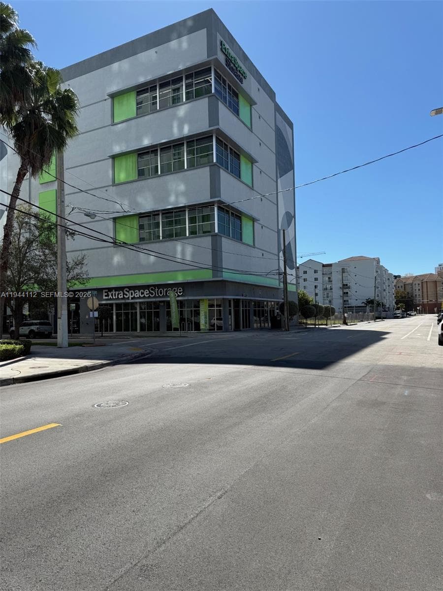 1036 SW 3rd Ave, Miami FL 33130