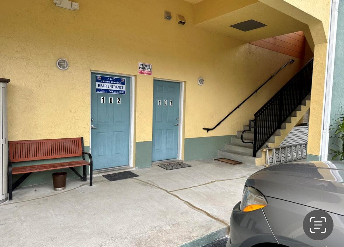 Entrance in Rear