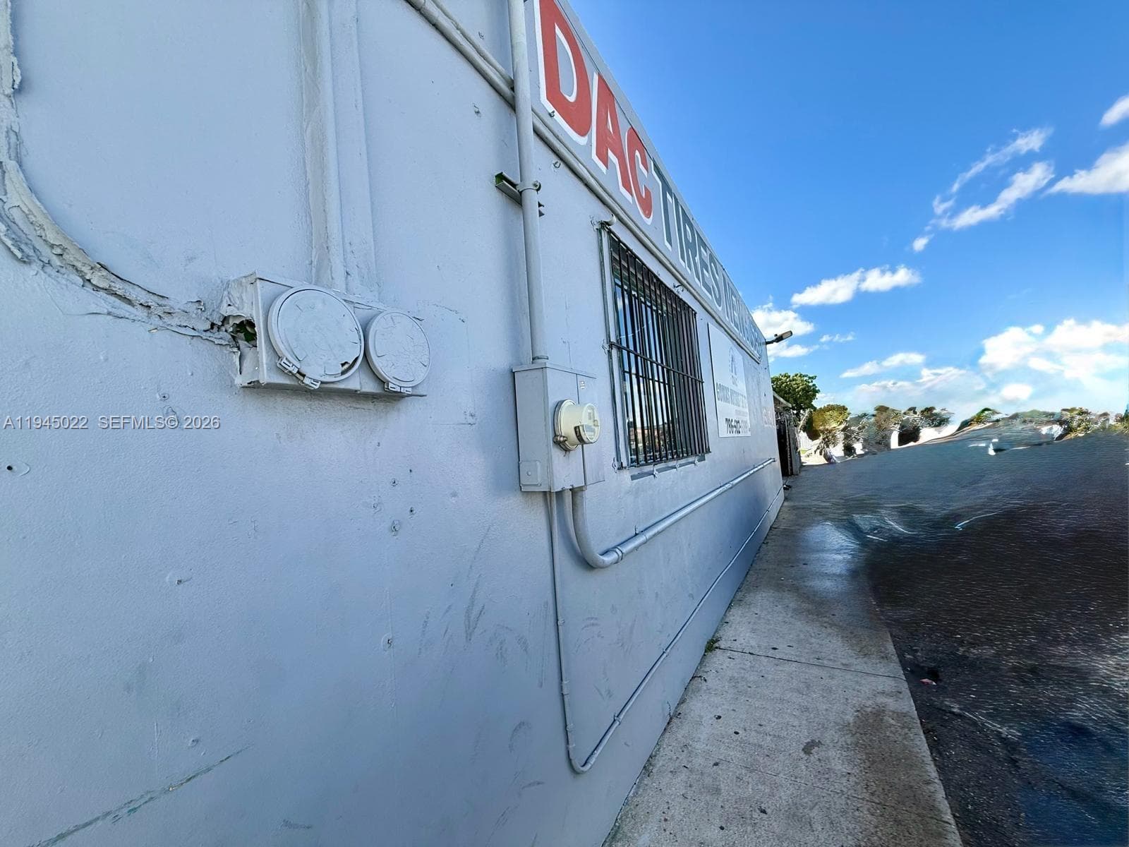 4190 E 4th Ave, Hialeah FL 33013