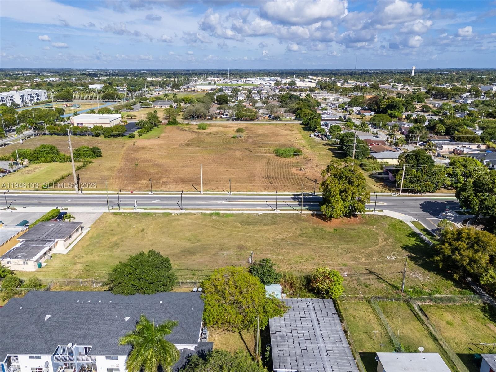 945 W Lucy St, Florida City FL 33034