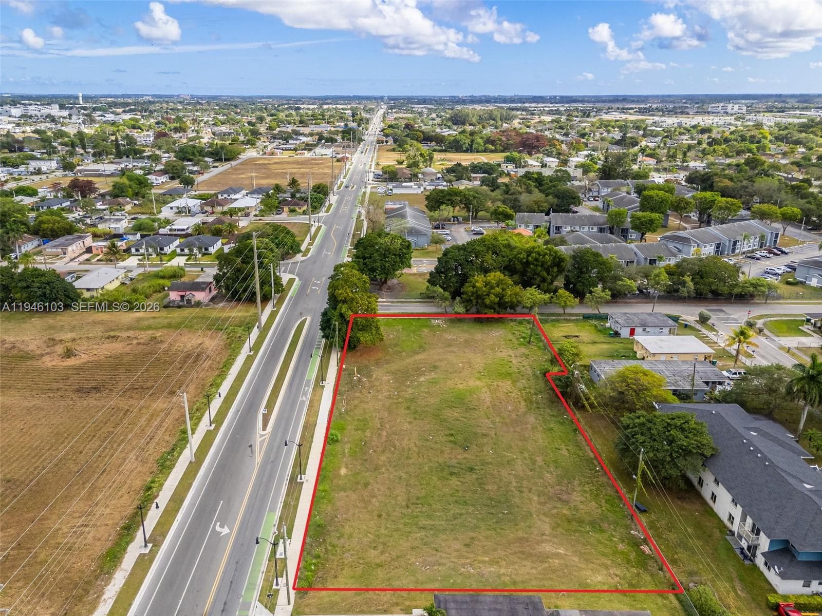 945 W Lucy St, Florida City FL 33034