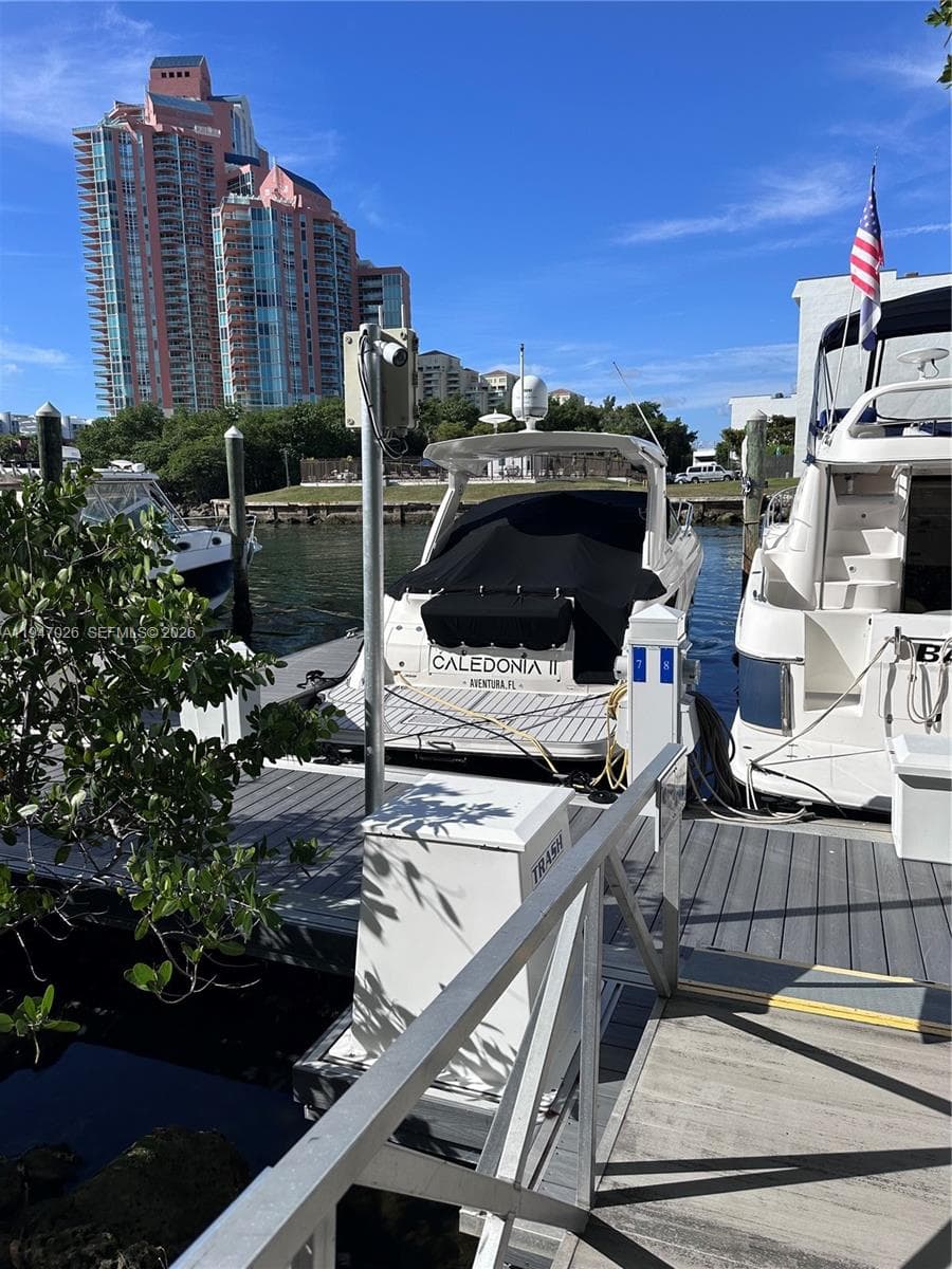 3575 Mystic Pointe Dr, Slip 7, Aventura FL 33180