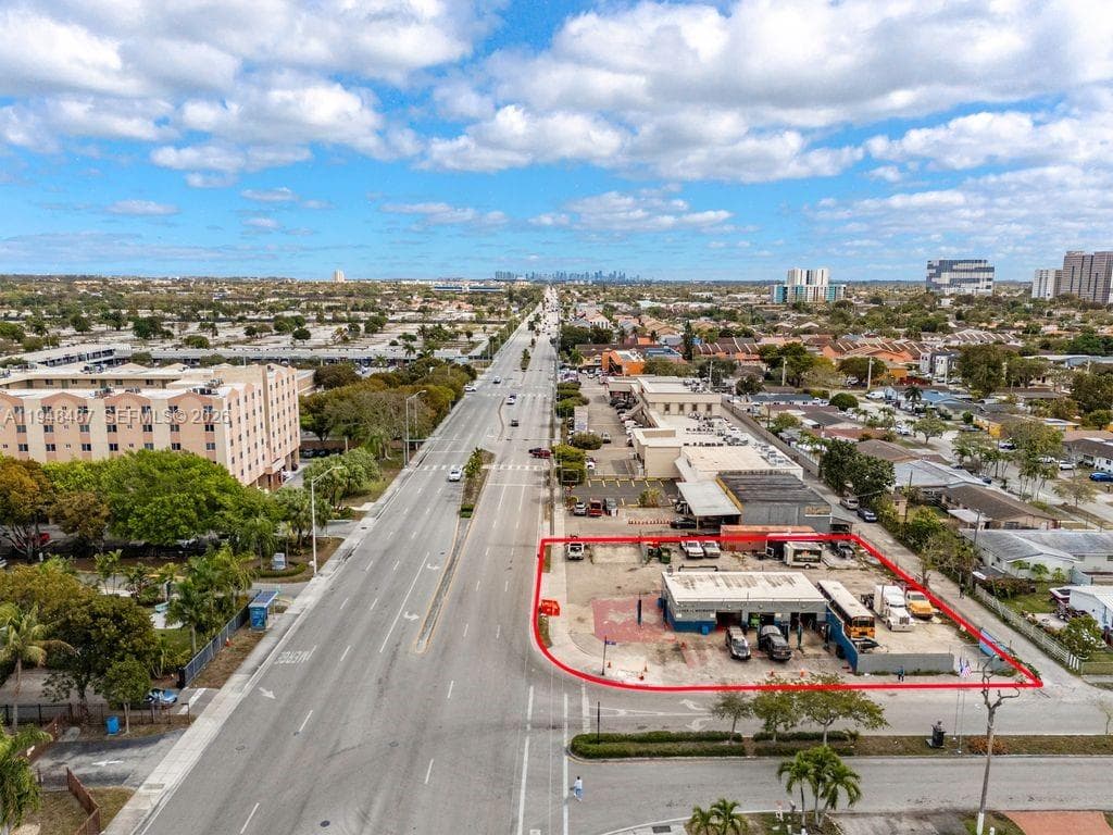 11480 W Flagler St, Sweetwater FL 33174