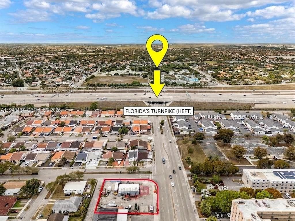 11480 W Flagler St, Sweetwater FL 33174
