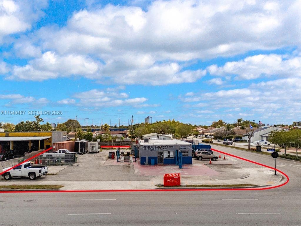 11480 W Flagler St, Sweetwater FL 33174