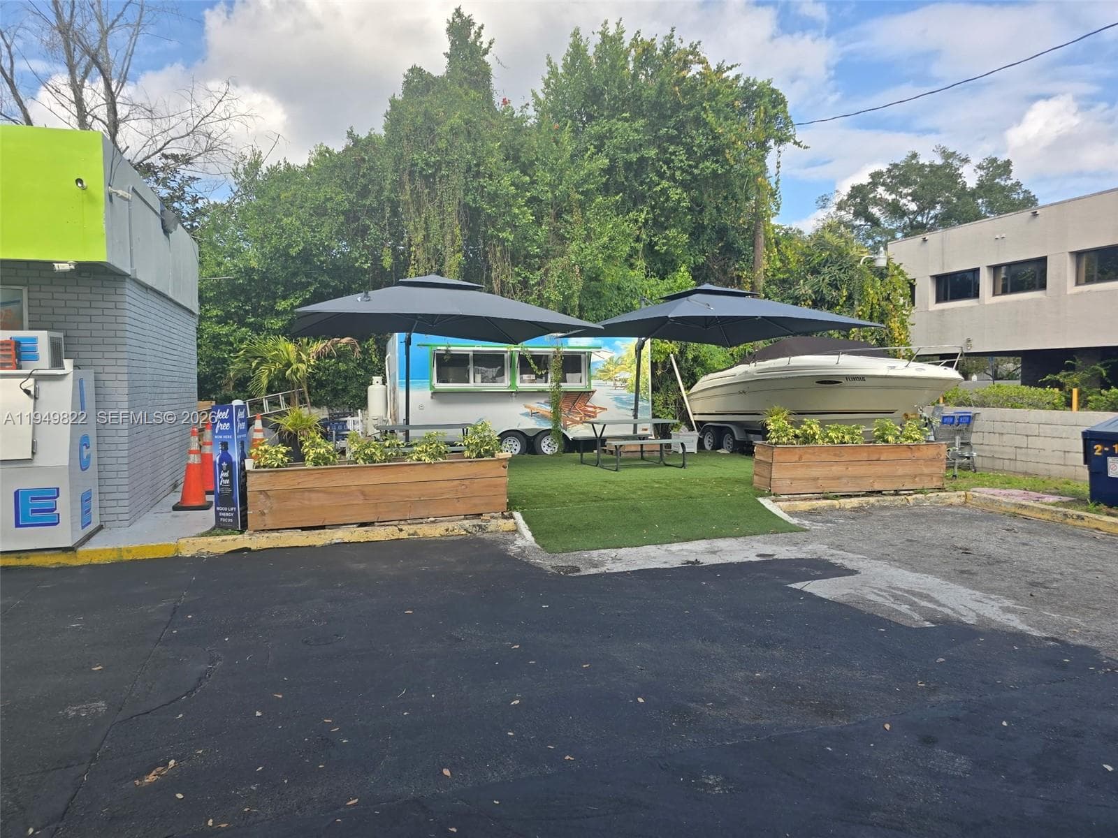 Confidential, Orlando FL 32806