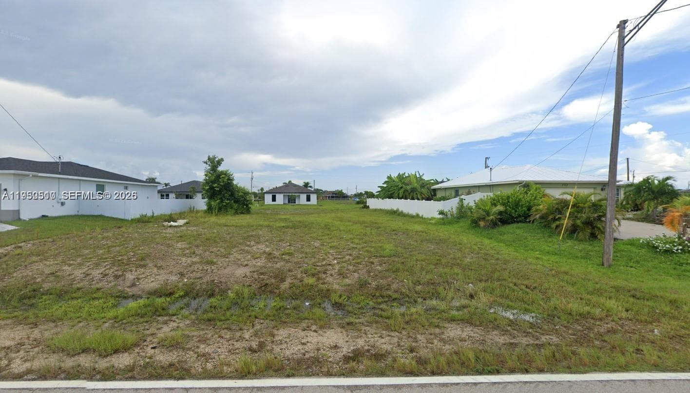 1718 N Nelson Rd, Cape Coral FL 33993