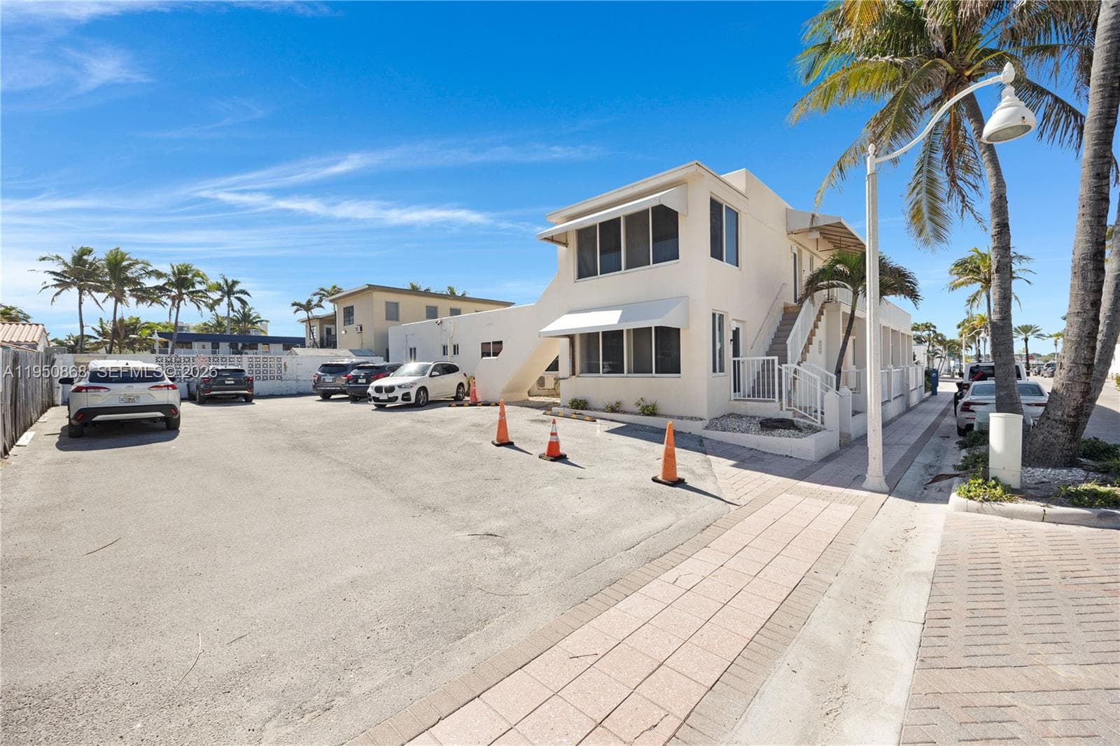 320 New York St, Hollywood FL 33019