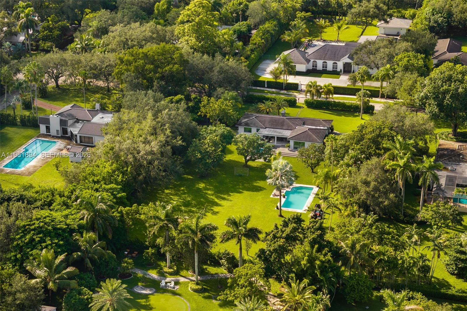 07325 SW 102nd St, Pinecrest FL 33156